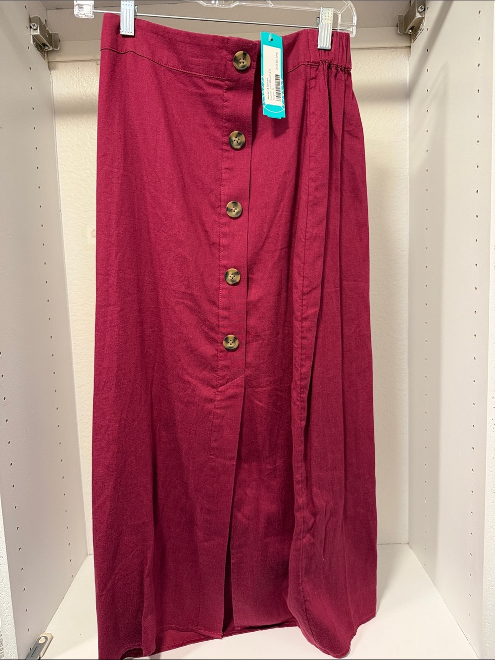 Market & Spruce Button-Front Midi Skirt in Cranberry